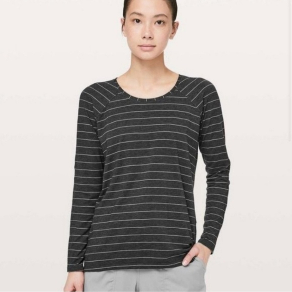 Lululemon Emerald Long Sleeve Strioe Heathered Black White Top Size 10*